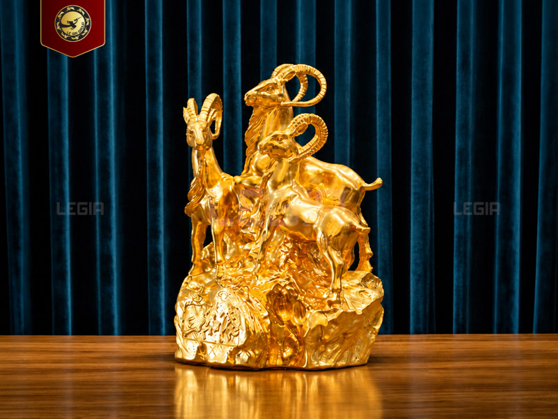 Tượng Tam Dê phong thủy - đồng dát vàng - cao 20cm thumbnail